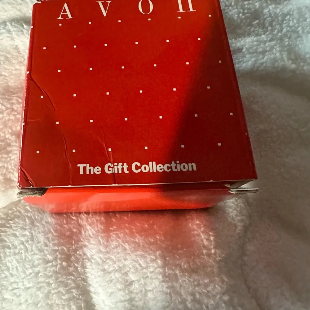 Avon Red Holiday Wicker Basket